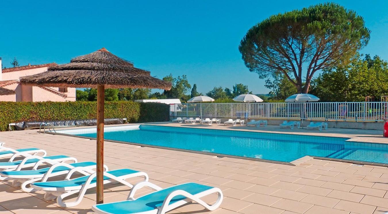 Camping Le Clos De La Lere Cayriech Екстериор снимка