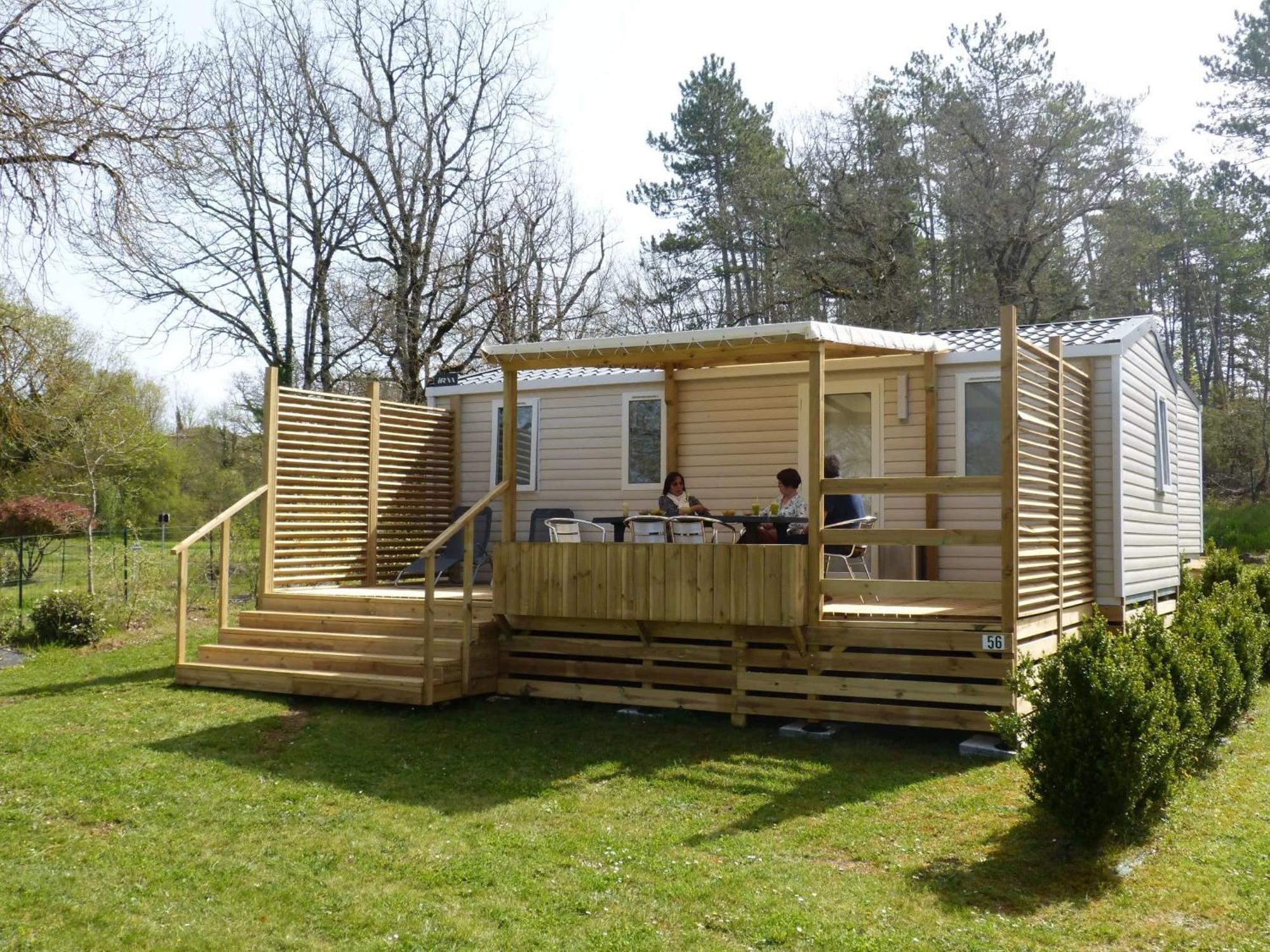 Camping Le Clos De La Lere Cayriech Екстериор снимка