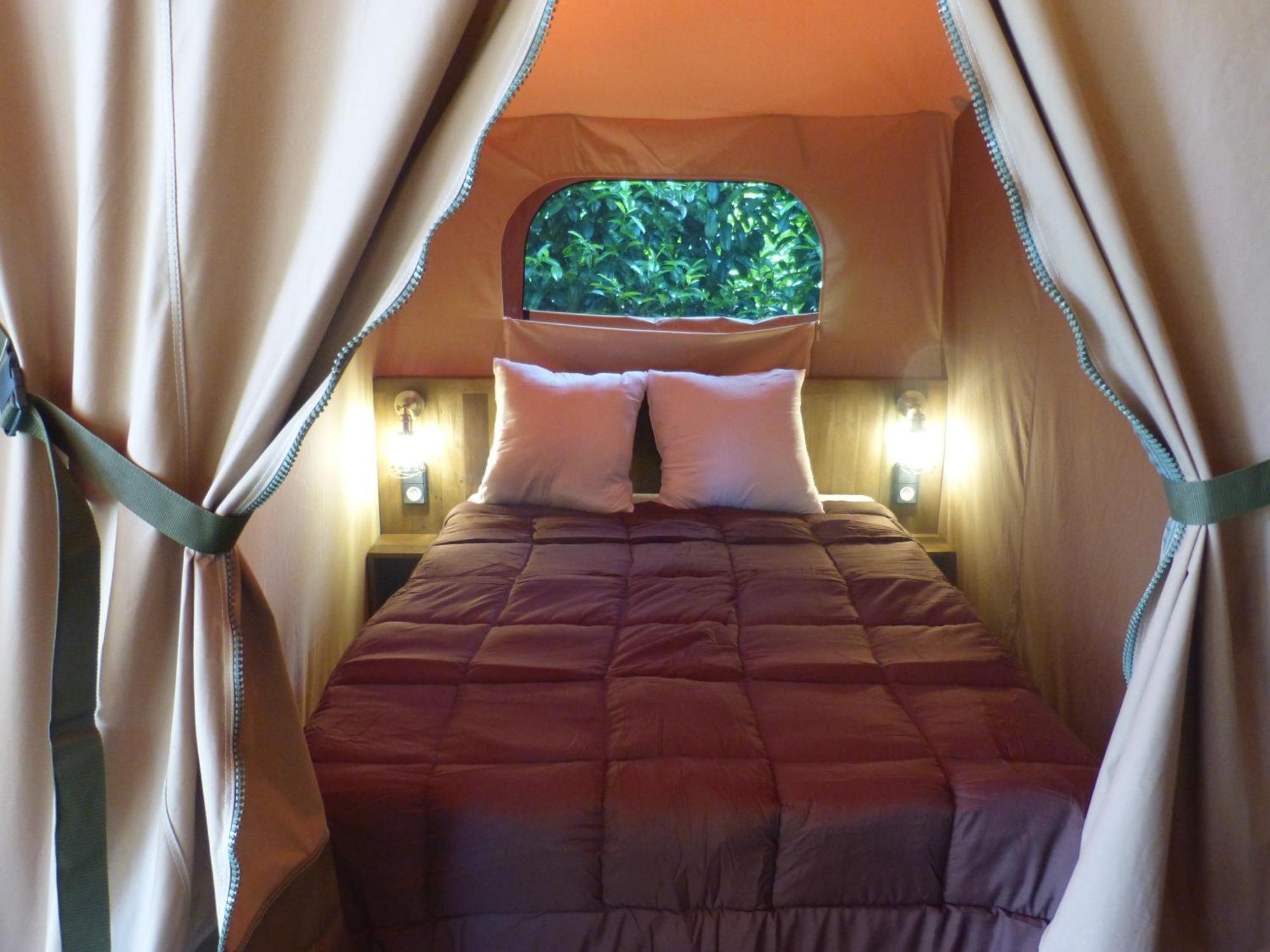Camping Le Clos De La Lere Cayriech Екстериор снимка